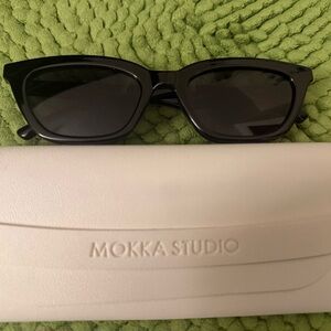 MOKKA STUDIO Sunglasses